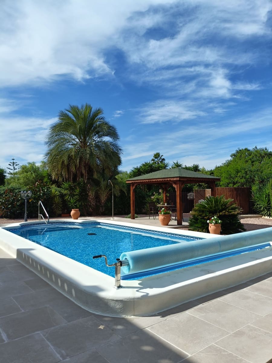 2 slaapkamer Villa te koop in Orihuela met zwembad garage - € 397.500 (Ref: 10175751)