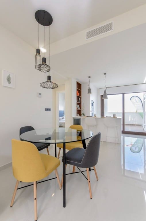 2 bedroom Apartment for sale in Torrevieja with pool - € 275,000 (Ref: 7374521)