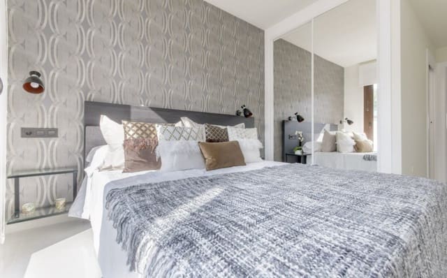 Apartamento de 2 habitaciones en Torrevieja en venta con piscina - 275.000 € (Ref: 7374521)