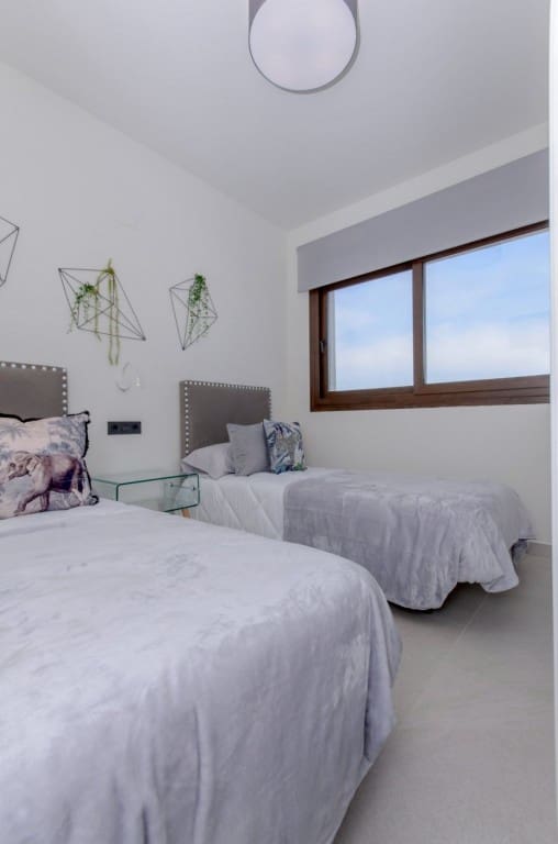 2 soveværelse Penthouse til salg i Torrevieja med swimmingpool - € 315.000 (Ref: 7374522)