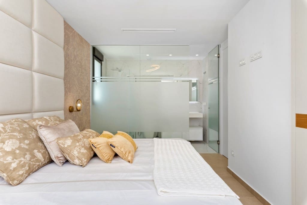 2 Zimmer Villa zu verkaufen in Orihuela Costa mit Pool - 975.000 € (Ref: 7374526)