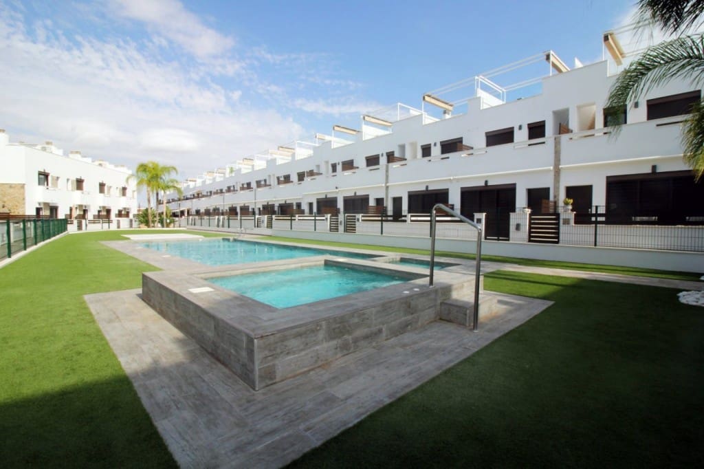 3 bedroom Terraced Villa for sale in Pilar de la Horadada with pool - € 344,900 (Ref: 7374579)