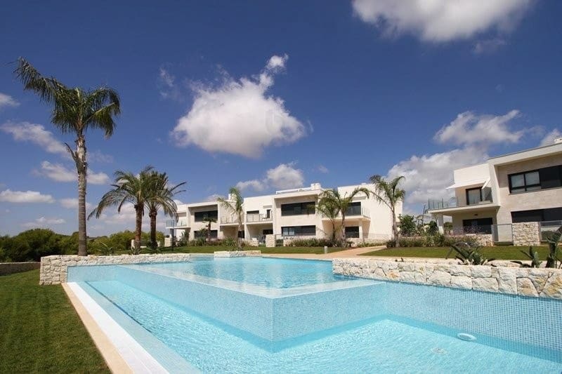 3 bedroom Apartment for sale in Pilar de la Horadada with pool - € 269,900 (Ref: 7374586)