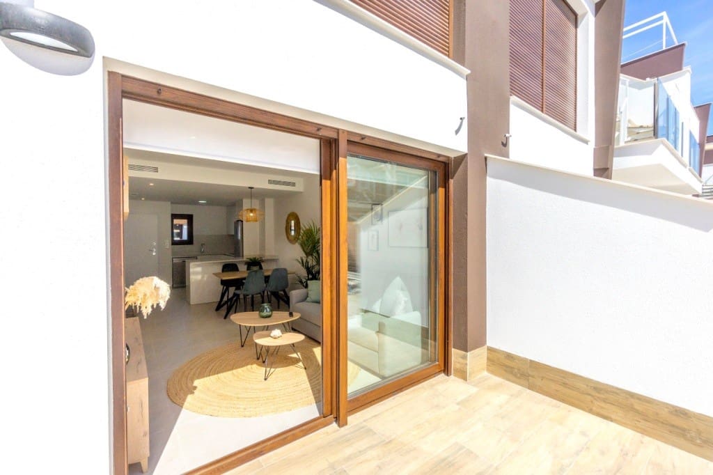 2 bedroom Apartment for sale in San Pedro del Pinatar with pool - € 245,000 (Ref: 7374589)