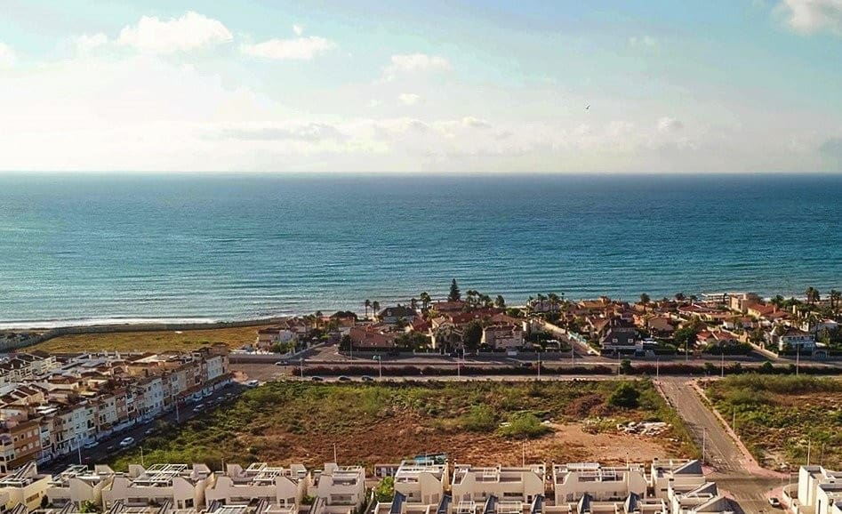 2 sovrum Takvåning till salu i Torrevieja med pool - 380 000 € (Ref: 7374591)