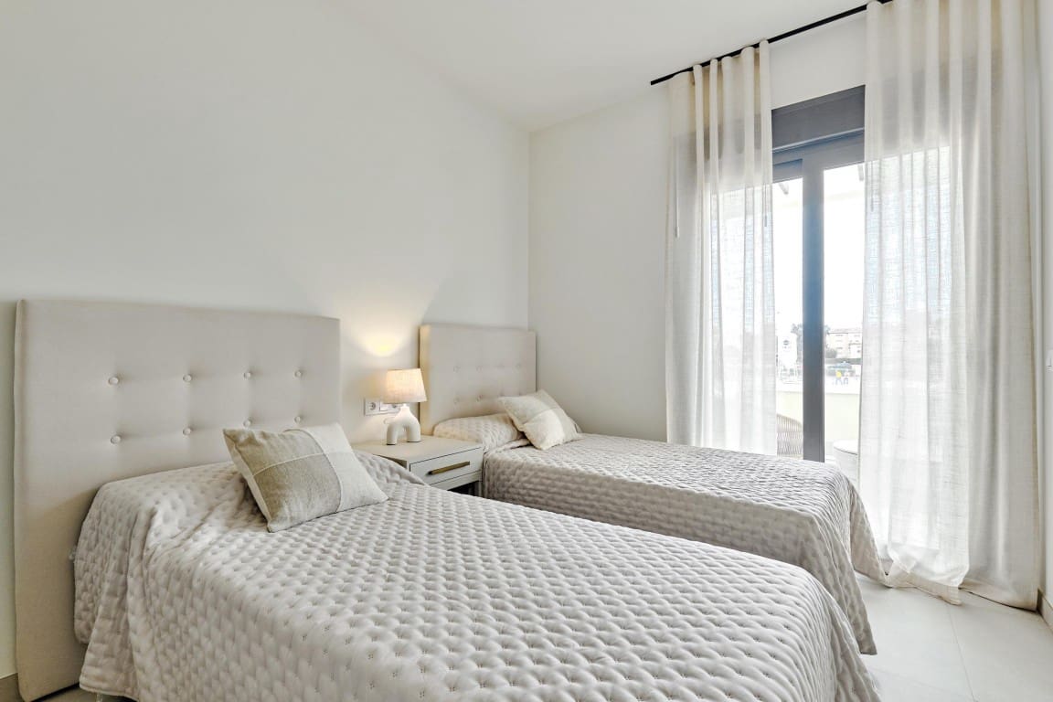 2 sovrum Takvåning till salu i Torrevieja med pool - 380 000 € (Ref: 7374591)