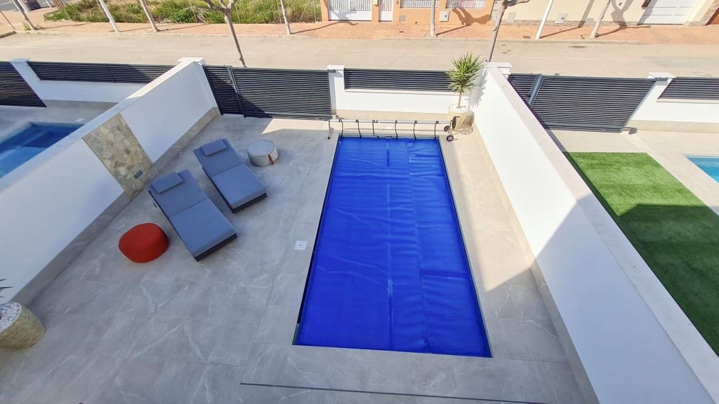 3 soveværelse Villa til salg i San Pedro del Pinatar med swimmingpool - € 439.000 (Ref: 7374729)