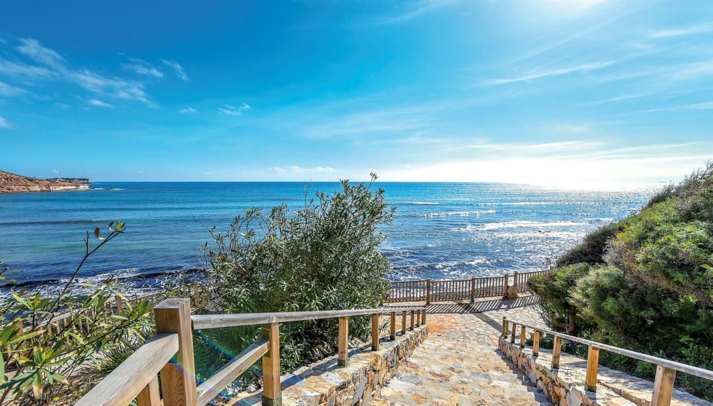 3 bedroom Penthouse for sale in Torrevieja with pool - € 540,000 (Ref: 7374750)