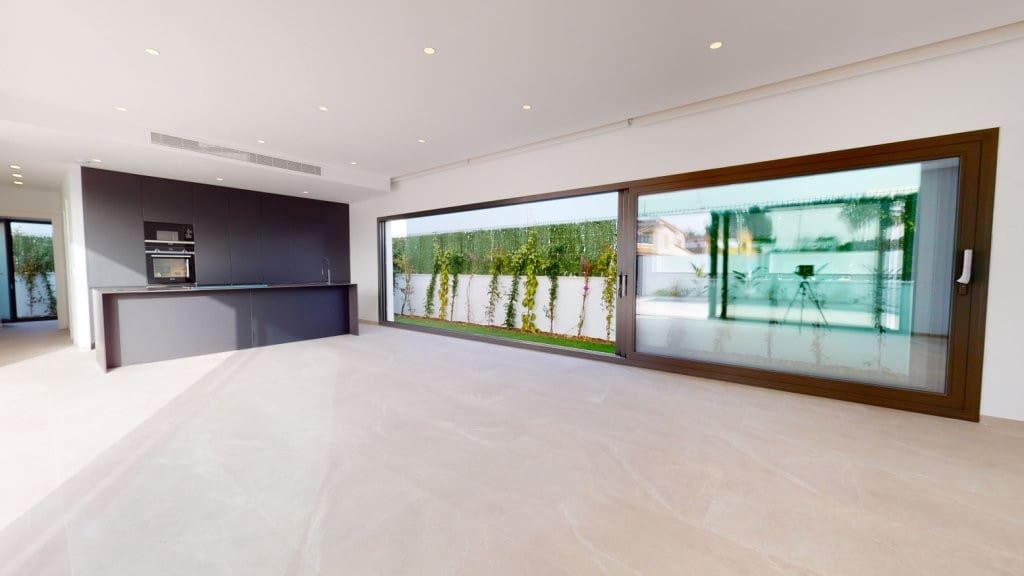 3 bedroom Villa for sale in Los Alcazares with pool garage - € 689,900 (Ref: 7683509)