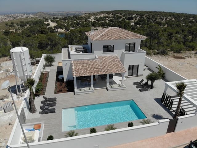 Villa for sale in La Marina, Elche / Elx - € 549,000 (Ref: 8025865)