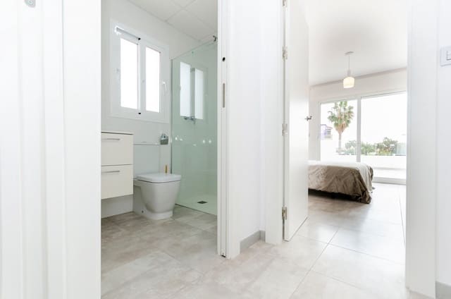 3 Zimmer Villa zu verkaufen in El Chaparral - La Siesta - La Torreta, Torrevieja mit Pool - 409.000 € (Ref: 8064603)