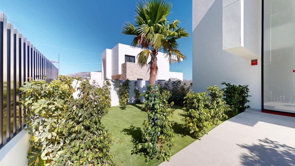 3 bedroom Villa for sale in Polop with pool - € 860,000 (Ref: 8138007)