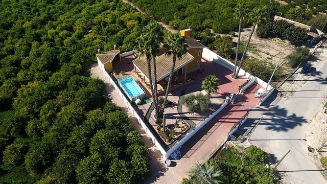 Finca/Casa Rural de 5 habitaciones en Desamparados - Hurchillo - Torremendo, Orihuela en venta con piscina garaje - 649.998 € (Ref: 8179167)