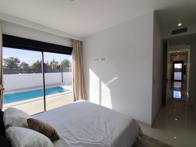 3 slaapkamer Villa te koop in San Miguel de Salinas - € 429.900 (Ref: 8180962)