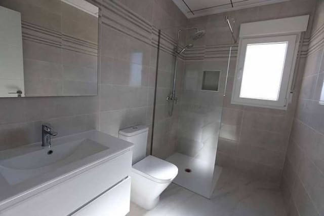 3 soveværelse Villa til salg i Pinoso med swimmingpool - € 332.000 (Ref: 8343582)