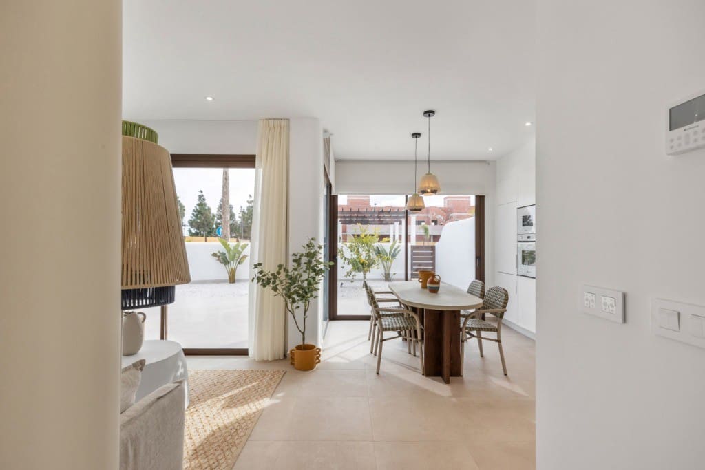 3 soveværelse Penthouse til salg i Los Alcazares med swimmingpool - € 399.900 (Ref: 8429217)