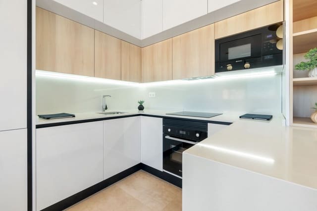 2 soveværelse Penthouse til salg i Los Balcones med swimmingpool - € 329.900 (Ref: 8433454)