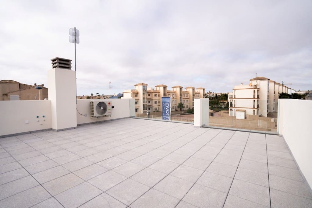 3 slaapkamer Penthouse te koop in Pilar de la Horadada met zwembad - € 365.000 (Ref: 8481126)