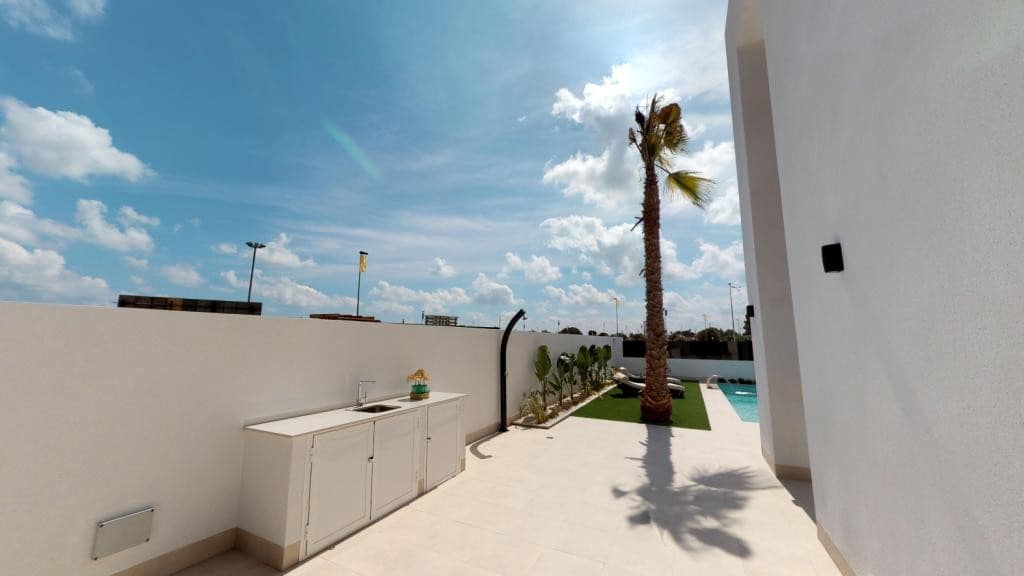 3 bedroom Villa for sale in San Pedro del Pinatar with pool - € 569,950 (Ref: 8536048)