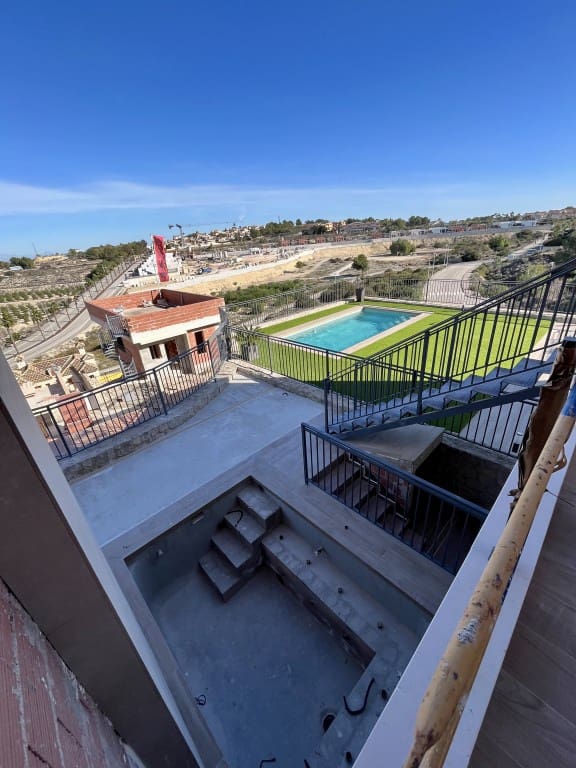 3 soveværelse Villa til salg i Algorfa - € 520.000 (Ref: 8537334)