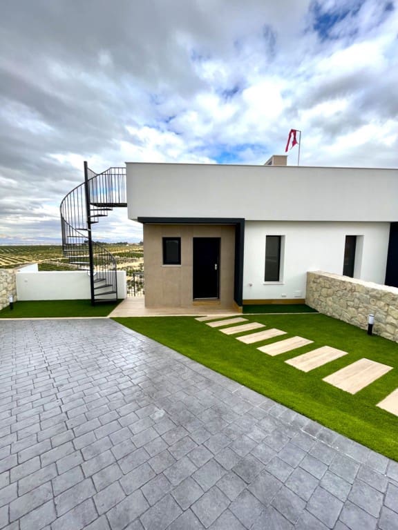 3 soveværelse Villa til salg i Algorfa - € 520.000 (Ref: 8537334)