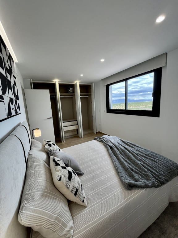 3 slaapkamer Halfvrijstaande villa te koop in Algorfa met zwembad - € 465.000 (Ref: 8541199)