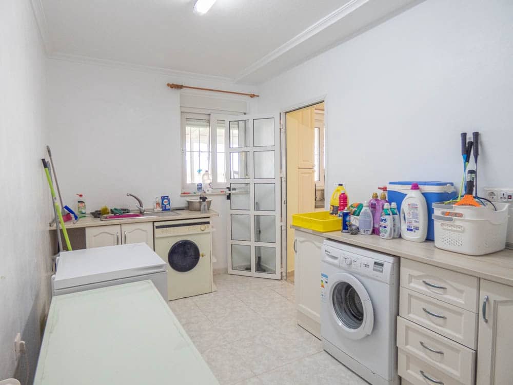 7 Zimmer Villa zu verkaufen in San Miguel de Salinas mit Pool Garage - 1.699.000 € (Ref: 8565986)