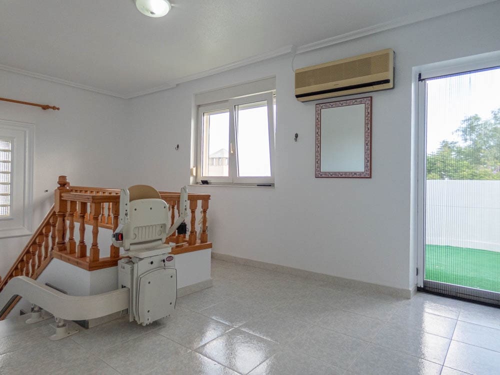 7 Zimmer Villa zu verkaufen in San Miguel de Salinas mit Pool Garage - 1.699.000 € (Ref: 8565986)