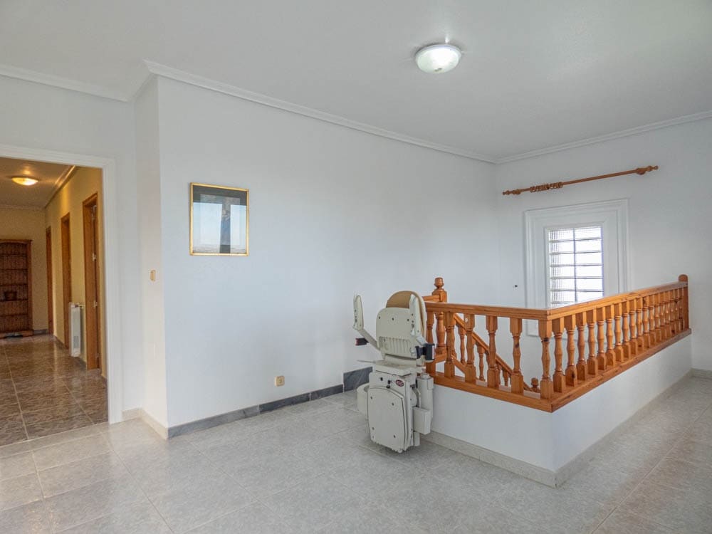 7 Zimmer Villa zu verkaufen in San Miguel de Salinas mit Pool Garage - 1.699.000 € (Ref: 8565986)