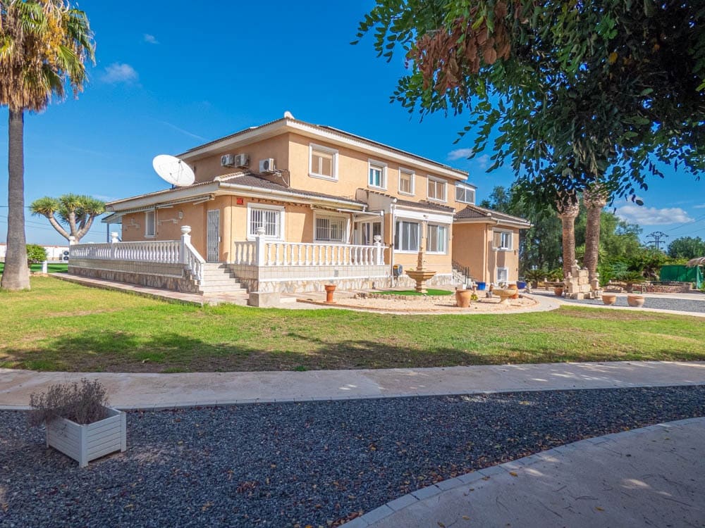 7 Zimmer Villa zu verkaufen in San Miguel de Salinas mit Pool Garage - 1.699.000 € (Ref: 8565986)