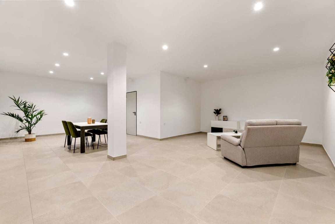 3 bedroom Villa for sale in Benijofar with pool - € 455,000 (Ref: 8575324)