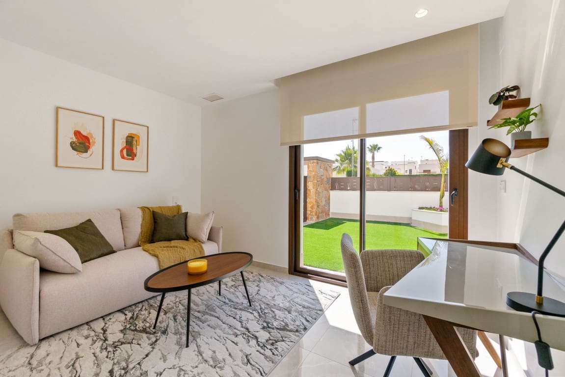 3 bedroom Villa for sale in Benijofar with pool - € 455,000 (Ref: 8575324)