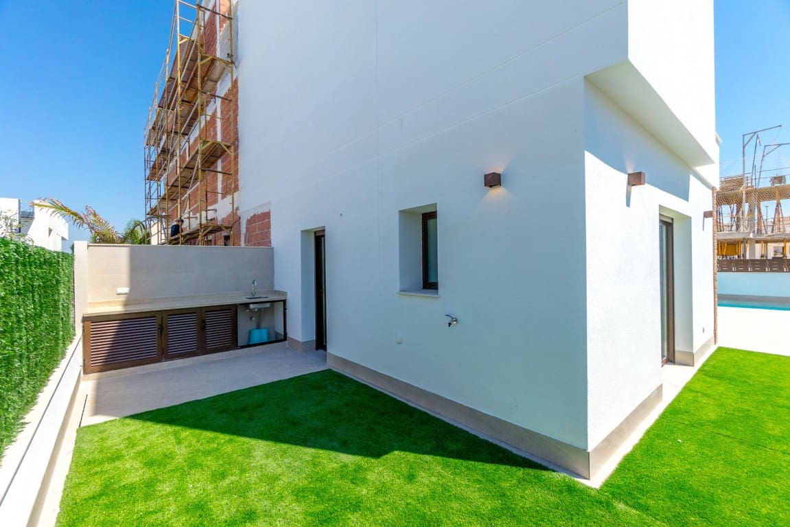 3 bedroom Villa for sale in Benijofar with pool - € 455,000 (Ref: 8575324)