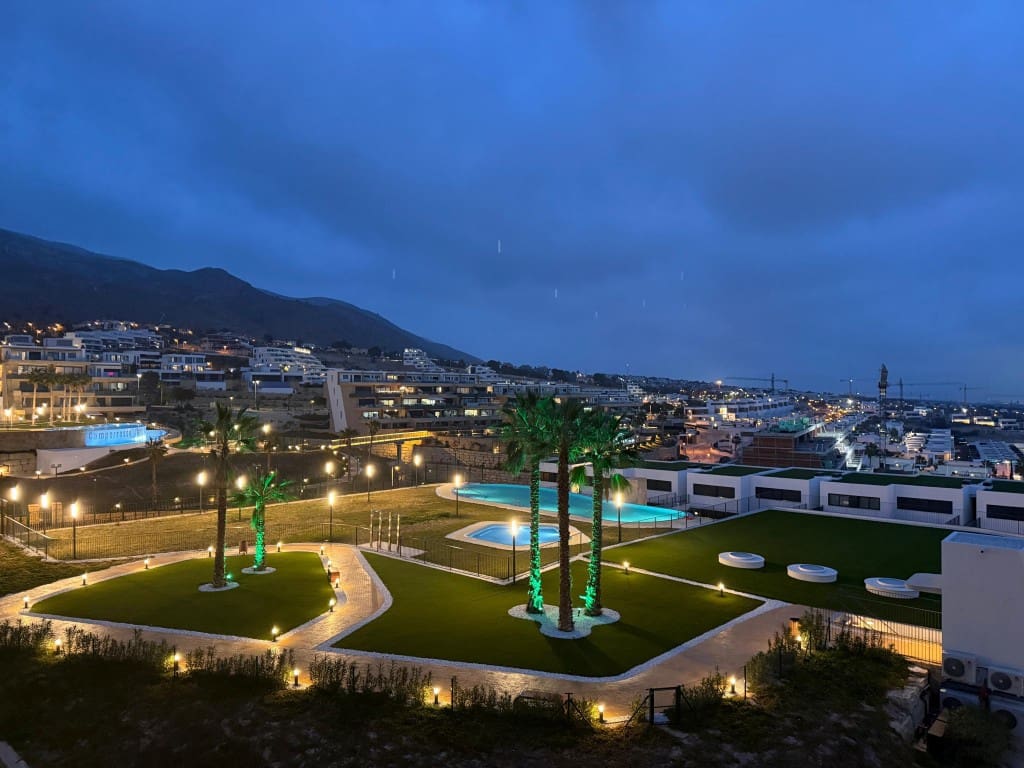 2 slaapkamer Penthouse te koop in Finestrat met zwembad - € 580.000 (Ref: 8597781)