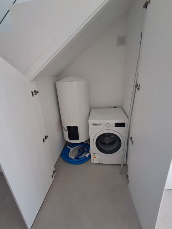 3 slaapkamer Villa te koop in Mil Palmeras met zwembad - € 539.900 (Ref: 8744493)