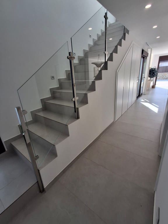 3 slaapkamer Villa te koop in Mil Palmeras met zwembad - € 539.900 (Ref: 8744493)