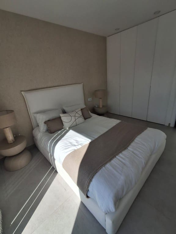 3 slaapkamer Villa te koop in Mil Palmeras met zwembad - € 539.900 (Ref: 8744493)