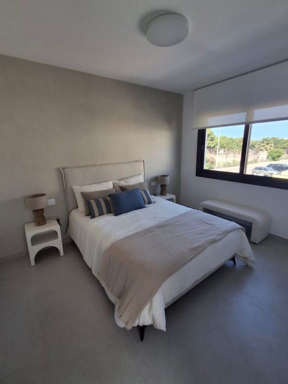 3 slaapkamer Villa te koop in Mil Palmeras met zwembad - € 539.900 (Ref: 8744493)