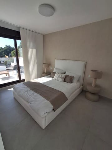 3 bedroom Villa for sale in Mil Palmeras, Orihuela with pool - € 539,900 (Ref: 8744493)