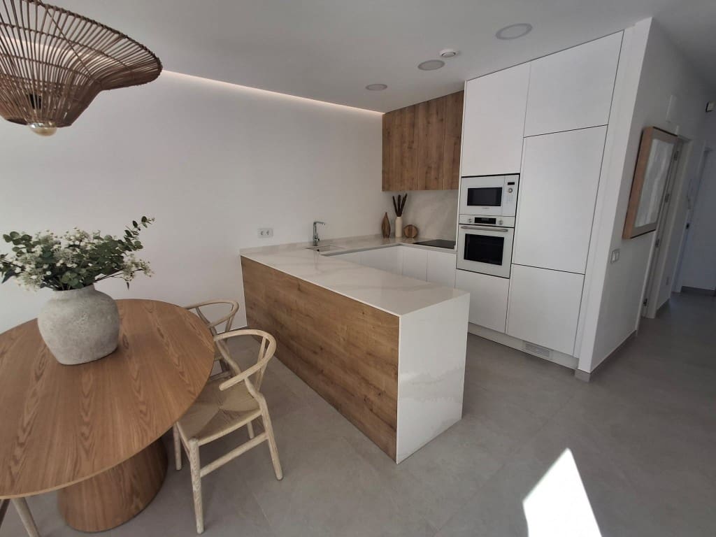 3 slaapkamer Villa te koop in Mil Palmeras met zwembad - € 539.900 (Ref: 8744493)