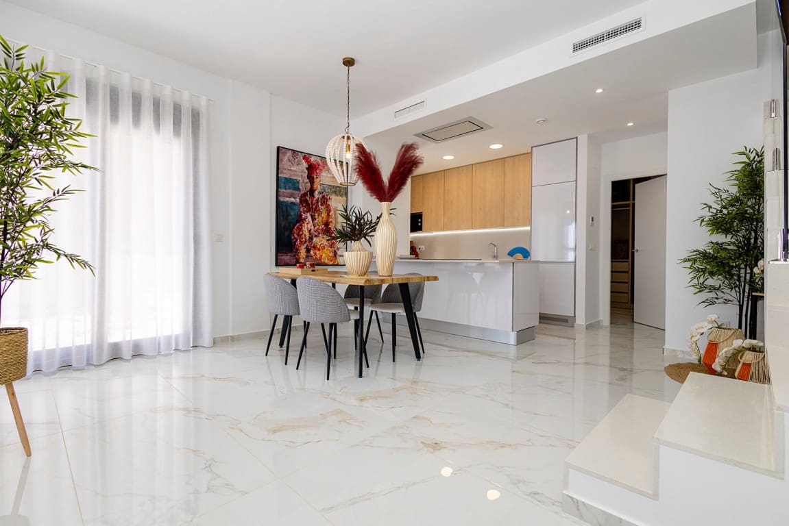 Chalet de 3 habitaciones en Polop en venta con piscina - 598.000 € (Ref: 8820660)