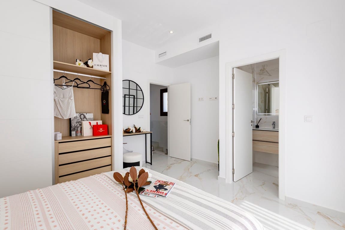 Chalet de 3 habitaciones en Polop en venta con piscina - 598.000 € (Ref: 8820660)