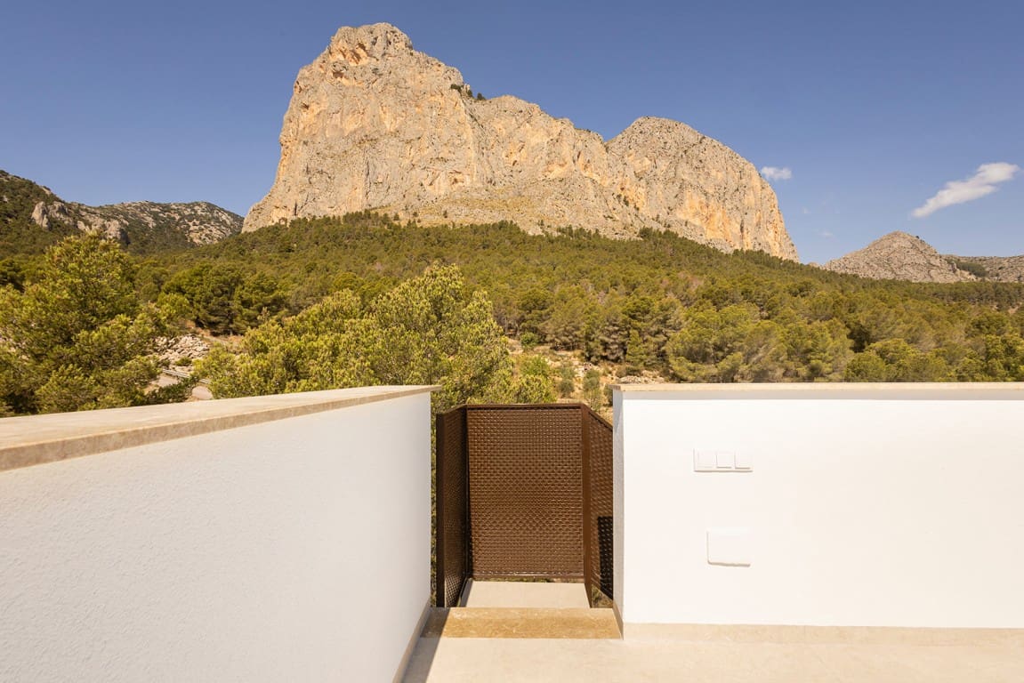Chalet de 3 habitaciones en Polop en venta con piscina - 598.000 € (Ref: 8820660)