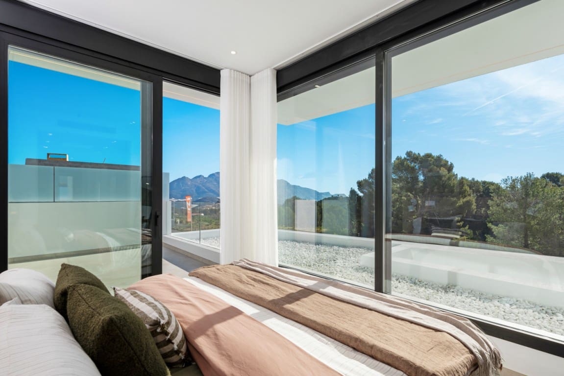 3 soveværelse Villa til salg i Polop med swimmingpool - € 725.000 (Ref: 8839337)