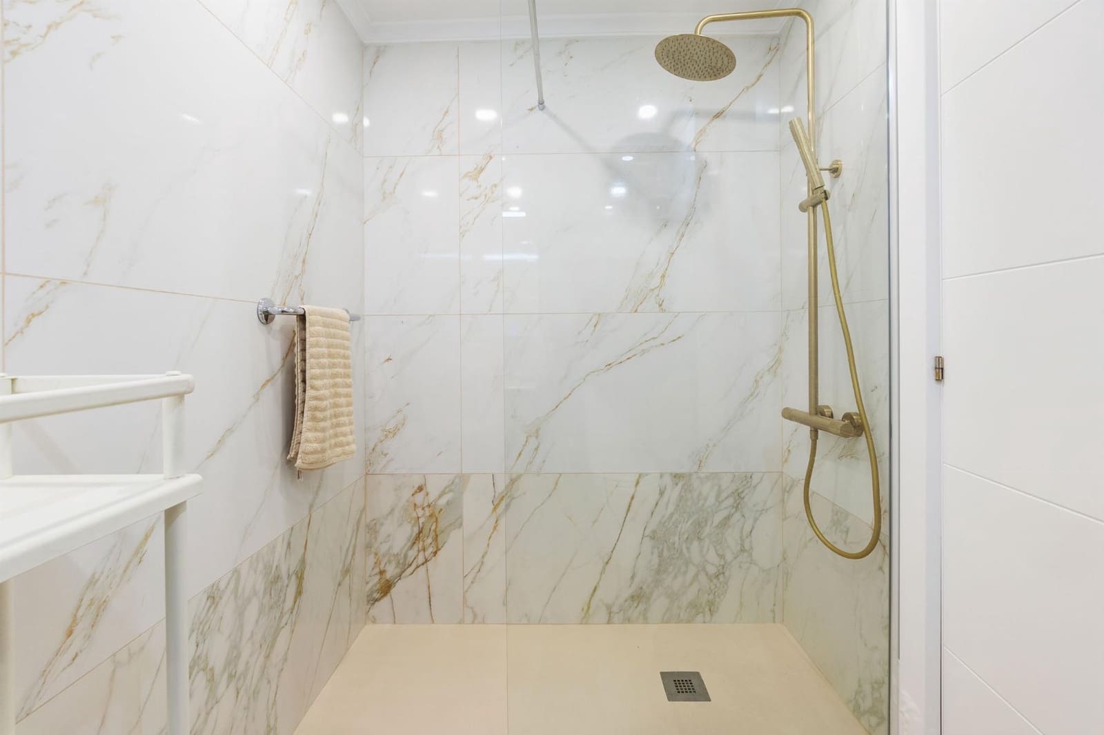 3 soveværelse Lejlighed til salg i Torrevieja - € 330.000 (Ref: 8844684)