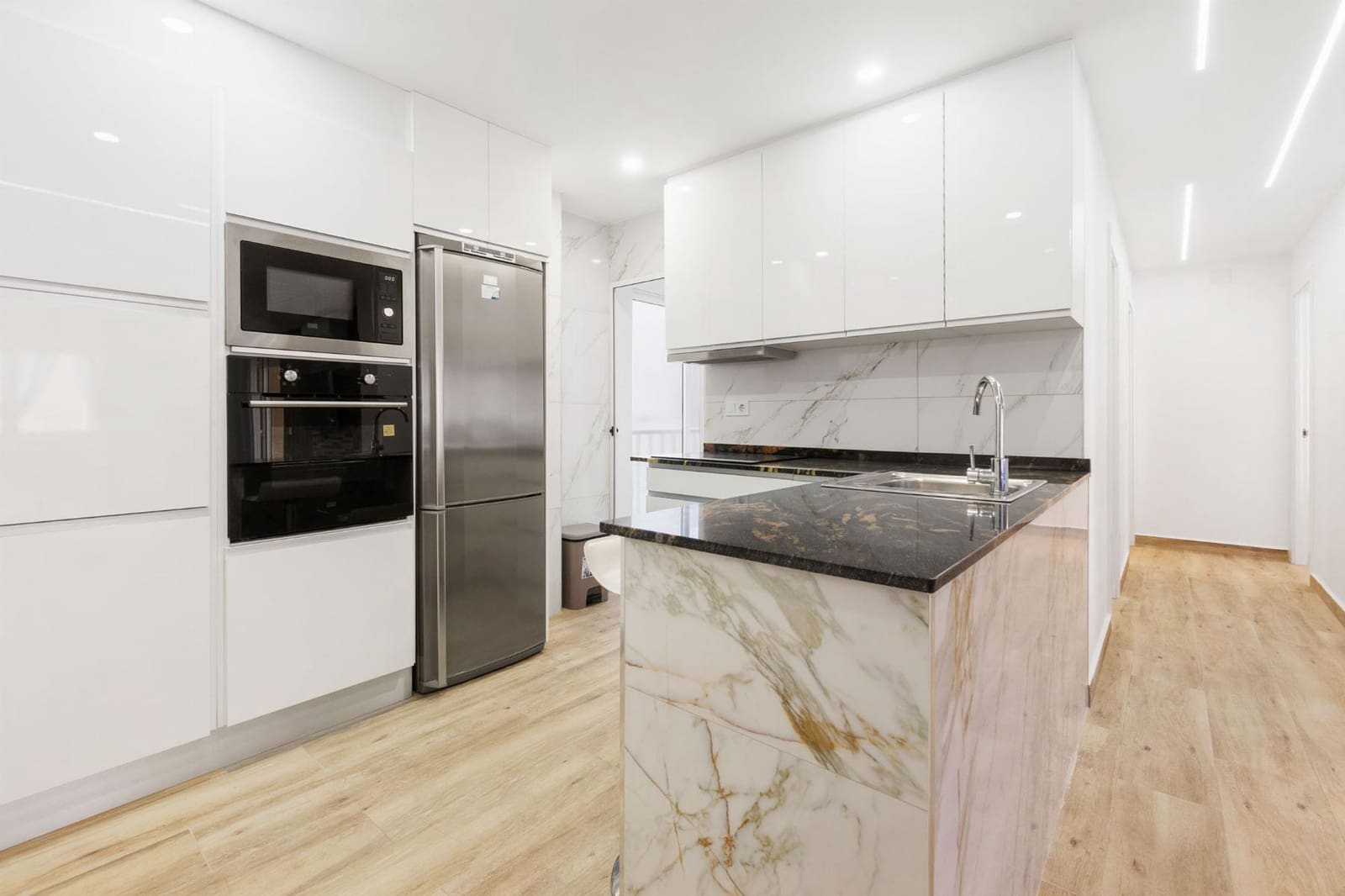 3 soveværelse Lejlighed til salg i Torrevieja - € 330.000 (Ref: 8844684)