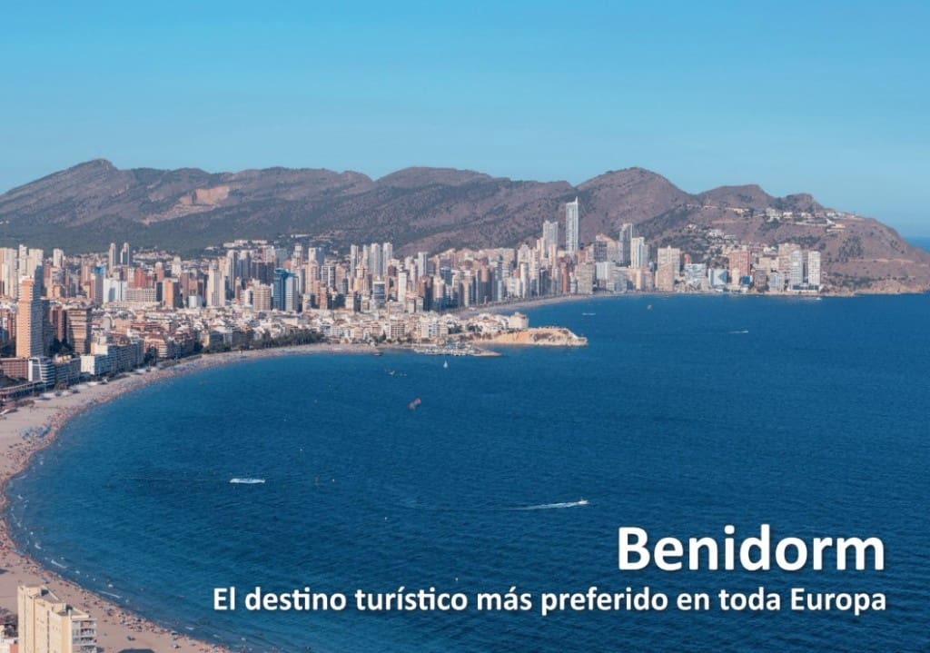 Casa de 3 habitaciones en Finestrat en venta con piscina - 495.000 € (Ref: 8891459)