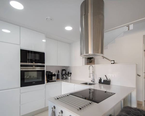 Chalet de 3 habitaciones en Ciudad Quesada, Rojales en venta con piscina garaje - 399.900 € (Ref: 8903101)