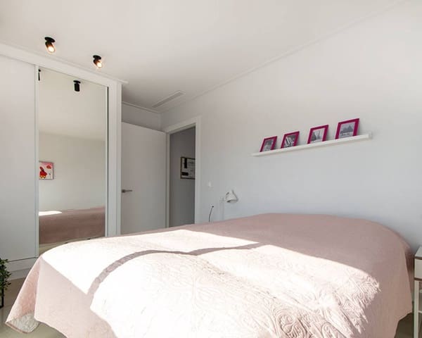 Chalet de 3 habitaciones en Ciudad Quesada, Rojales en venta con piscina garaje - 399.900 € (Ref: 8903101)