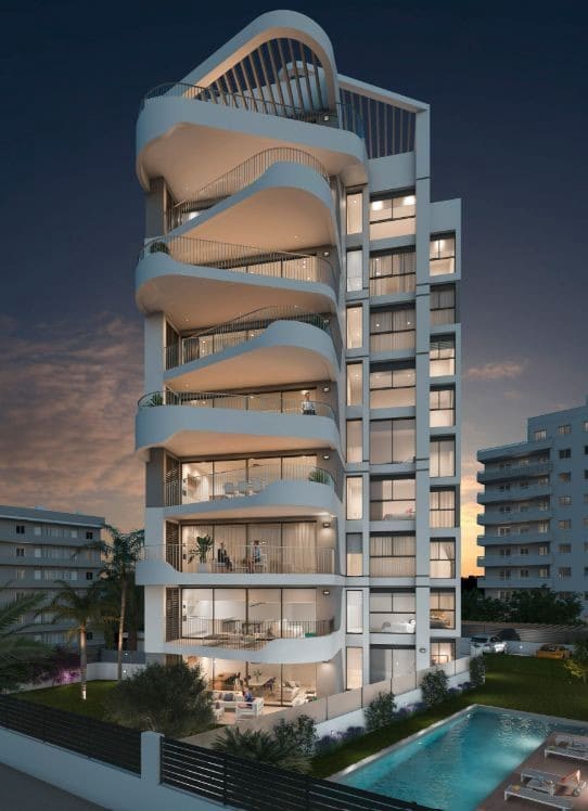 3 quarto Apartamento para venda em Guardamar del Segura com piscina - 345 000 € (Ref: 8971261)